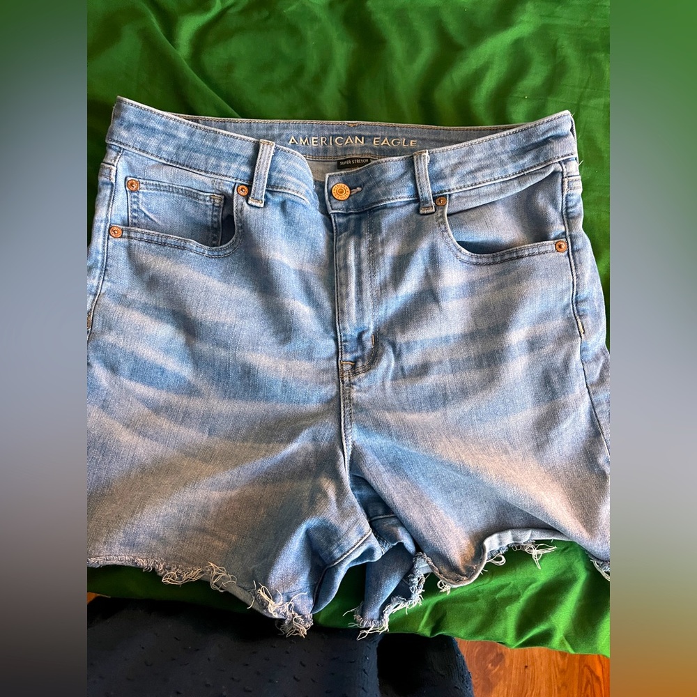 American Eagle Super Stretch Lightwash Jean Shorts